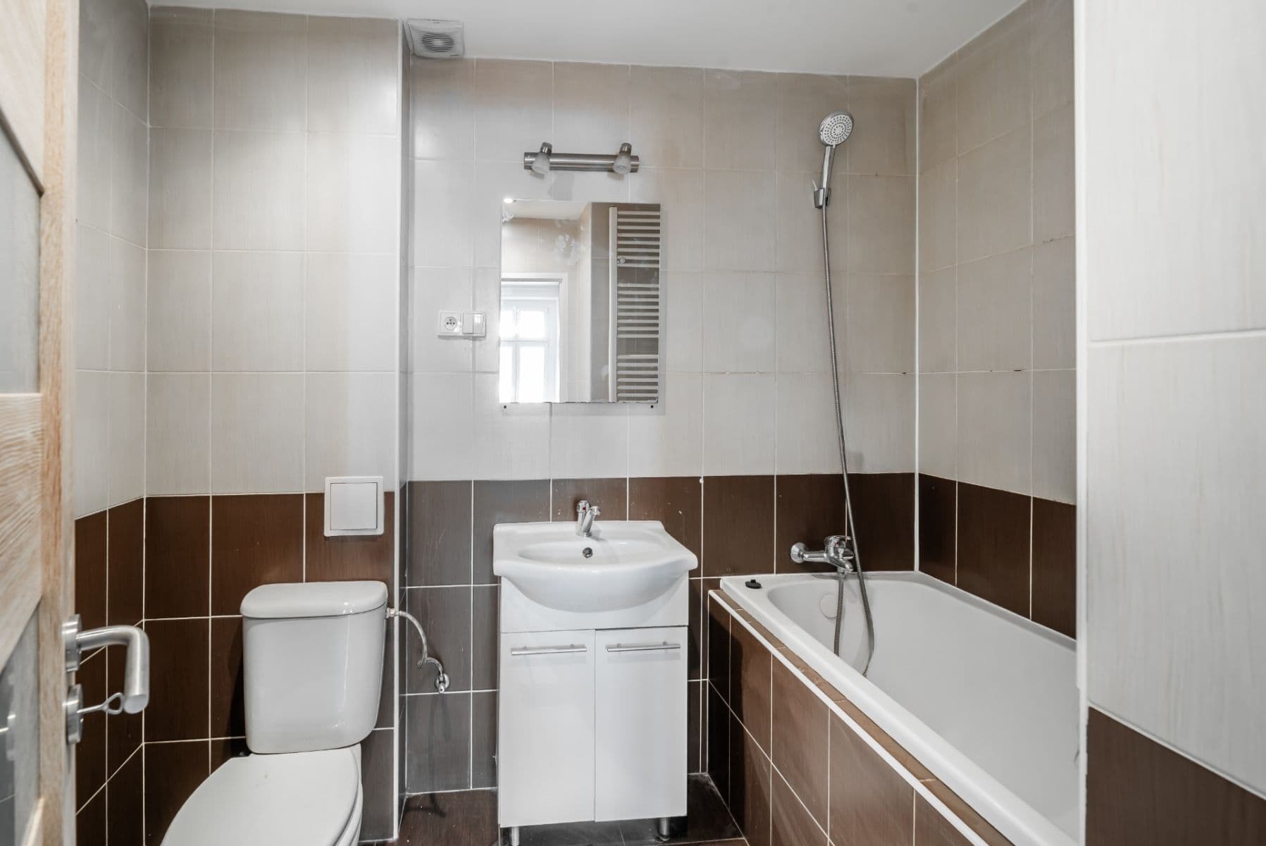 Predaj bytu 2-izbový 38 m², Holečkova, Praha, Praha Predaj bytu 2-izbový 38 m², Holečkova, Praha, Praha