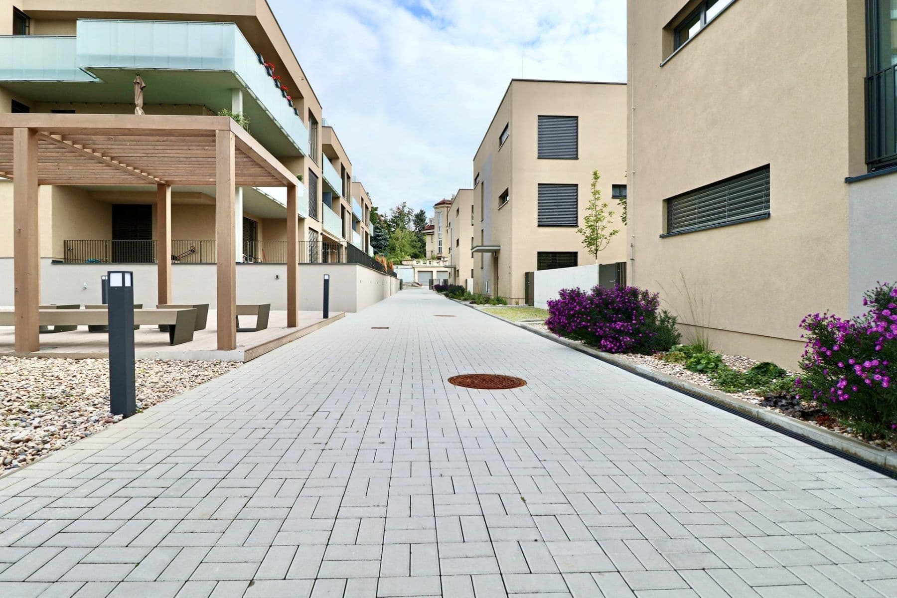 Prenájom bytu 4-izbový 102 m², Čertův vršek, Praha, Praha Prenájom bytu 4-izbový 102 m², Čertův vršek, Praha, Praha