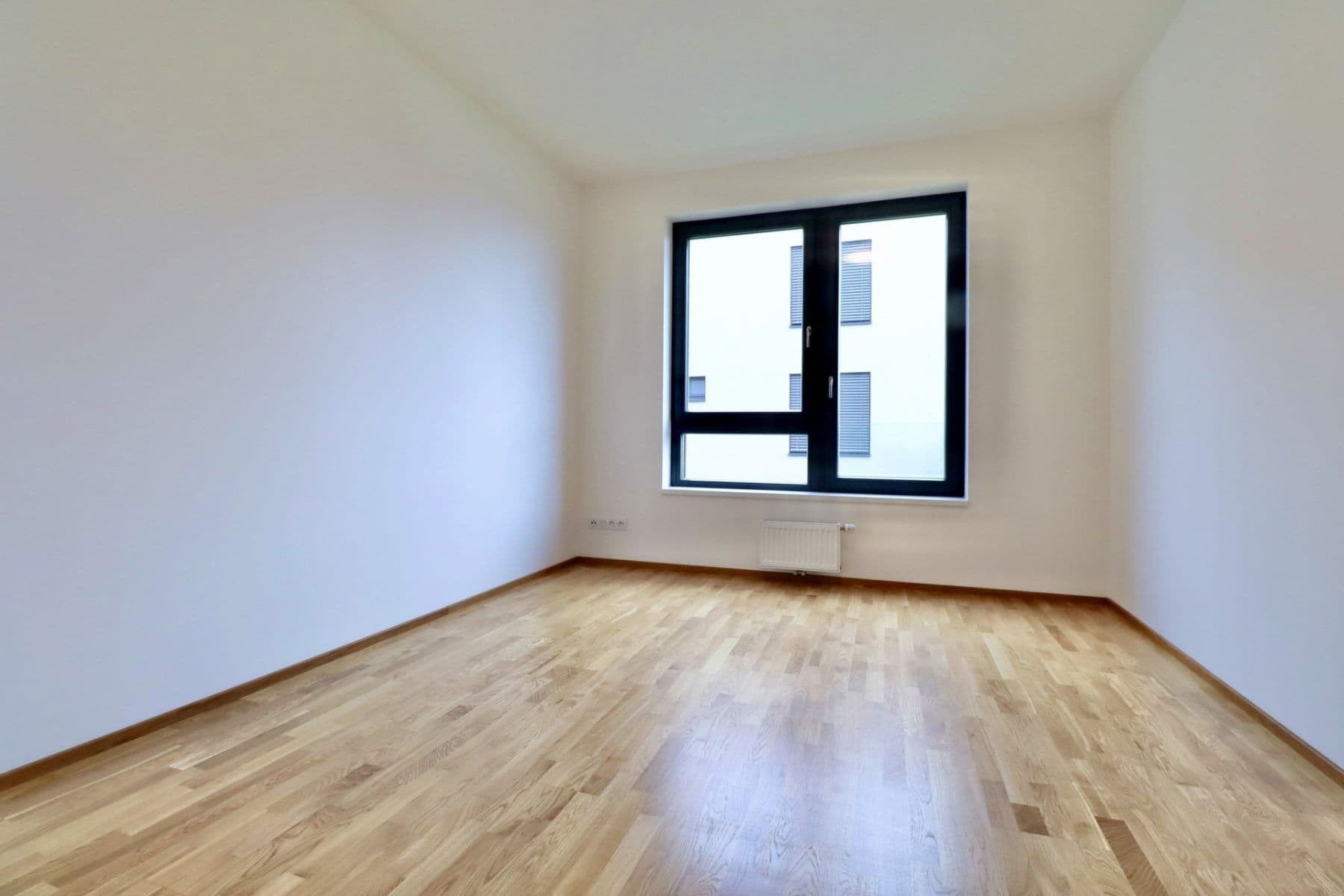 Prenájom bytu 4-izbový 102 m², Čertův vršek, Praha, Praha Prenájom bytu 4-izbový 102 m², Čertův vršek, Praha, Praha