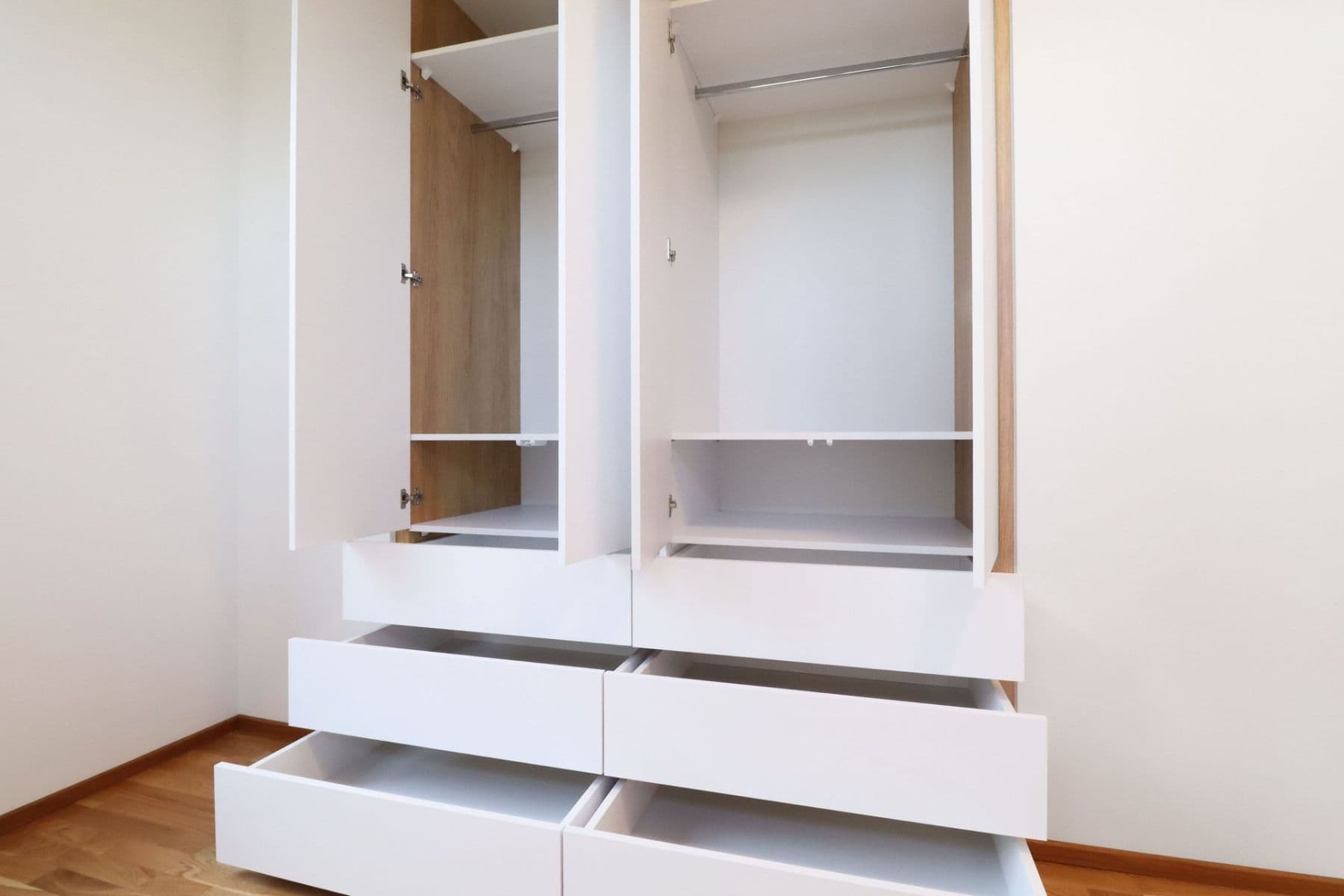 Prenájom bytu 4-izbový 102 m², Čertův vršek, Praha, Praha Prenájom bytu 4-izbový 102 m², Čertův vršek, Praha, Praha