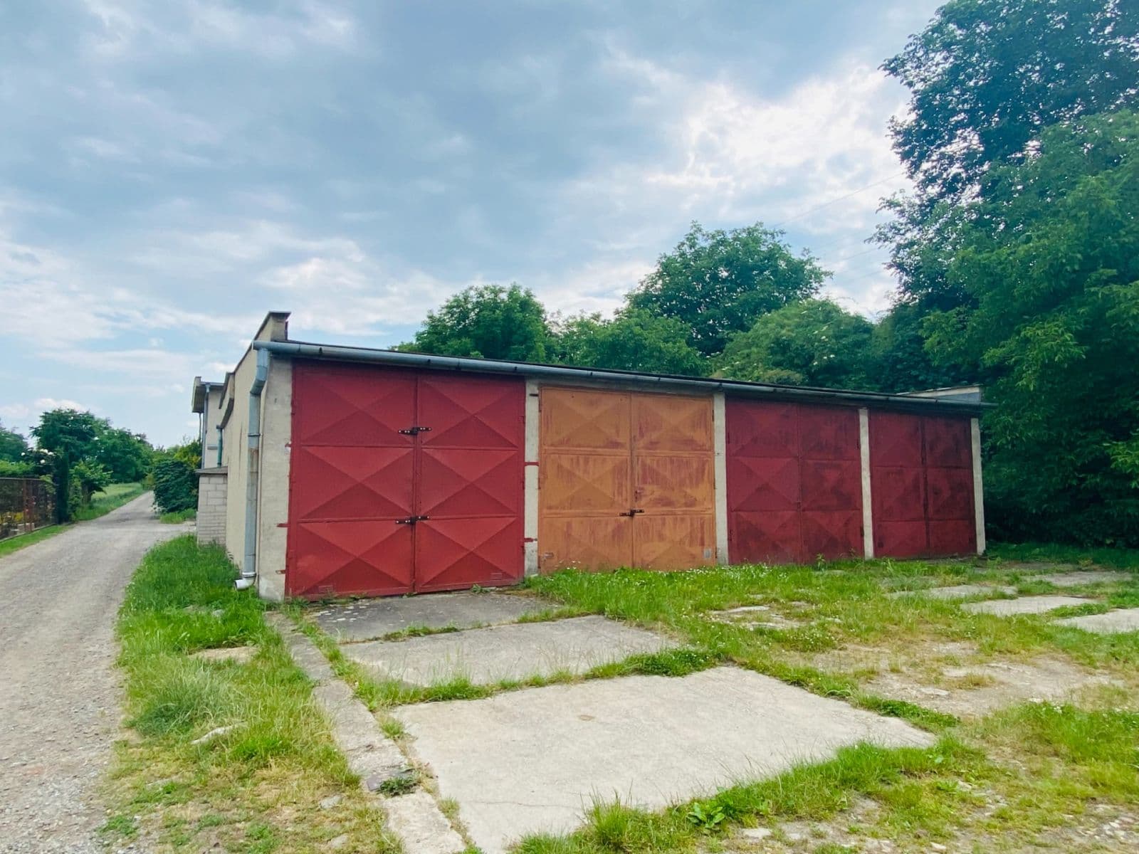 Prenájom garáže 18 m², Rajhrad, Jihomoravský kraj Prenájom garáže 18 m², Rajhrad, Jihomoravský kraj