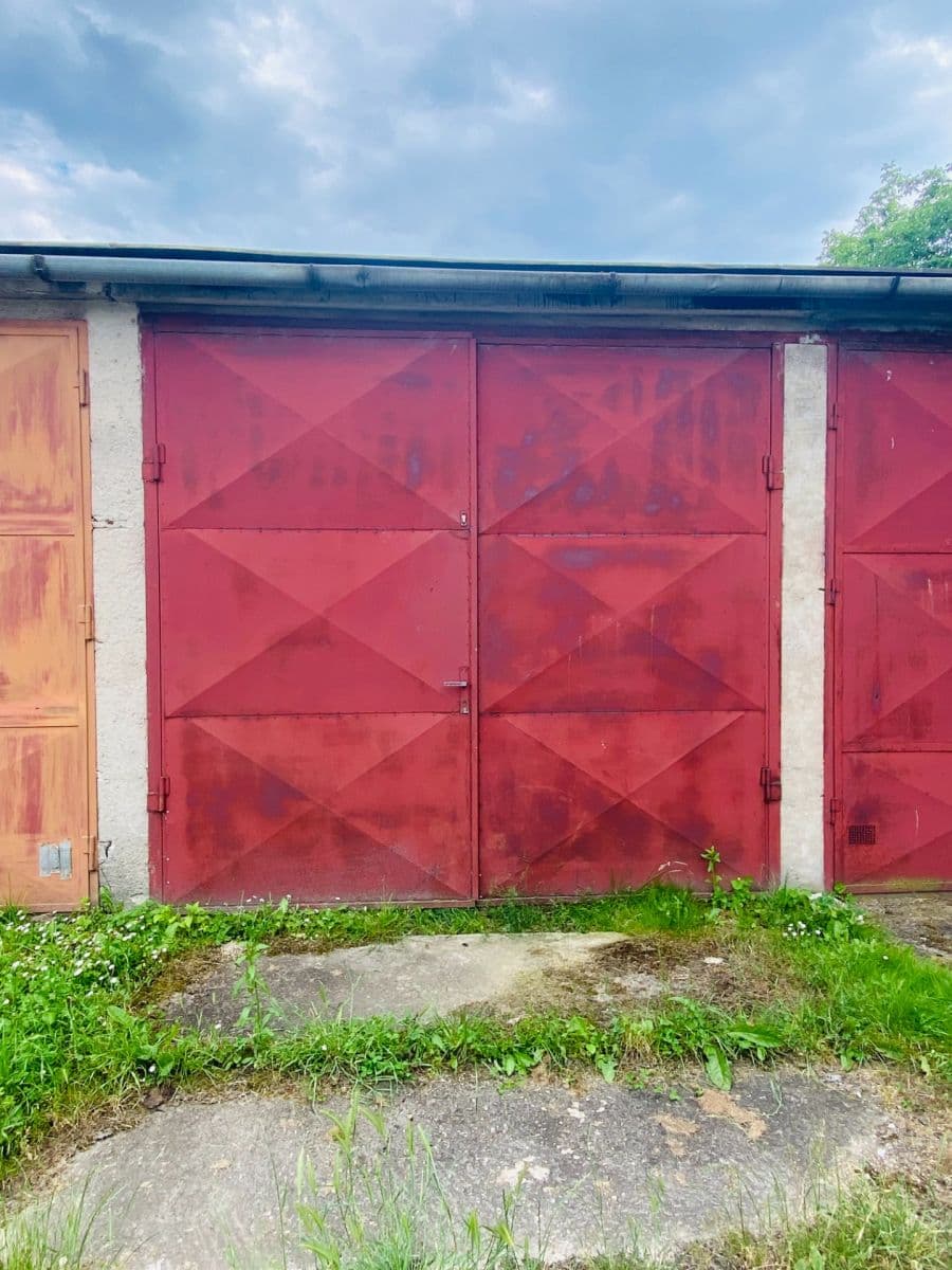 Prenájom garáže 18 m², Rajhrad, Jihomoravský kraj Prenájom garáže 18 m², Rajhrad, Jihomoravský kraj