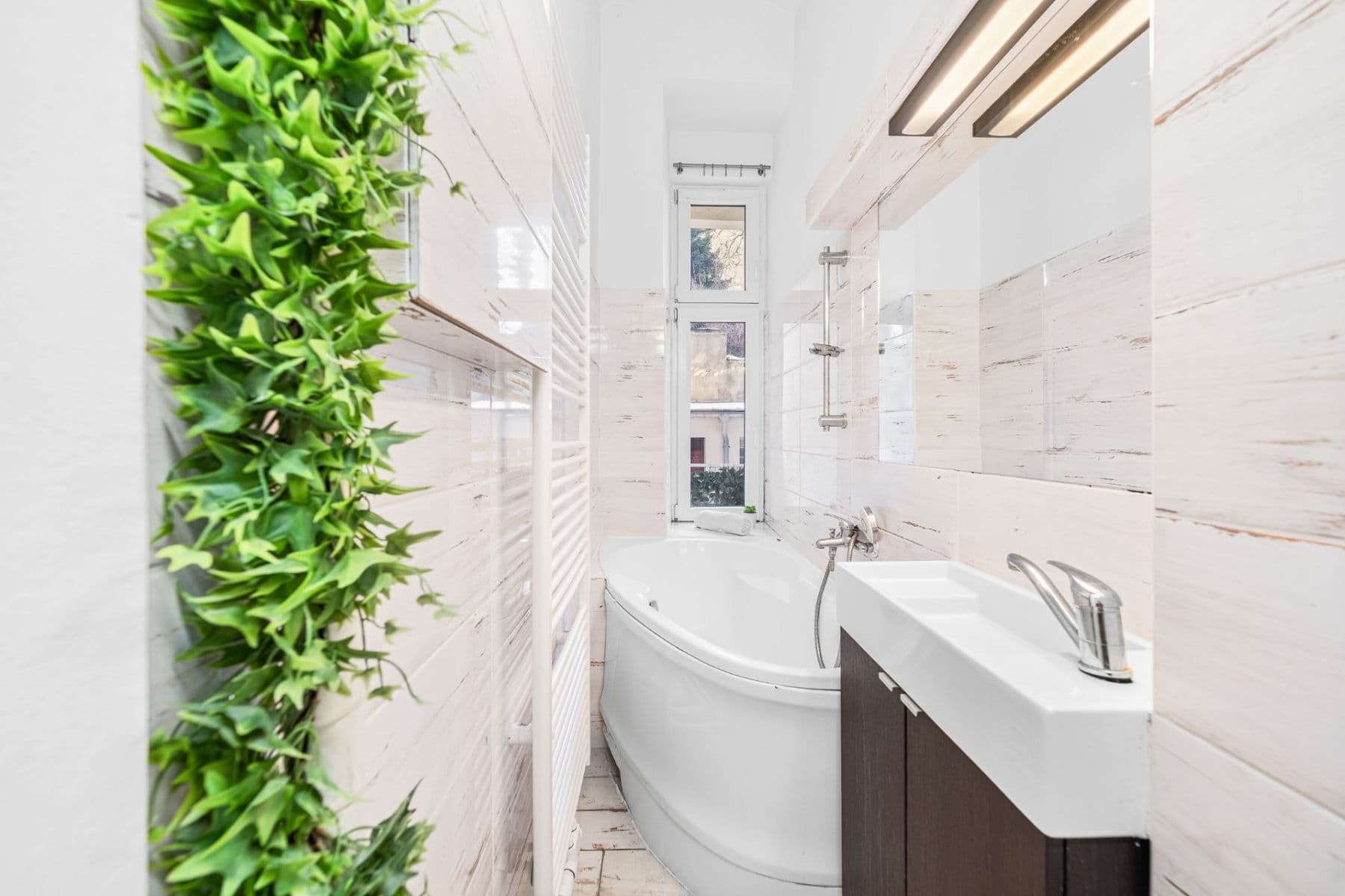 Prenájom bytu 3-izbový 65 m², Bělehradská, Praha, Praha Prenájom bytu 3-izbový 65 m², Bělehradská, Praha, Praha