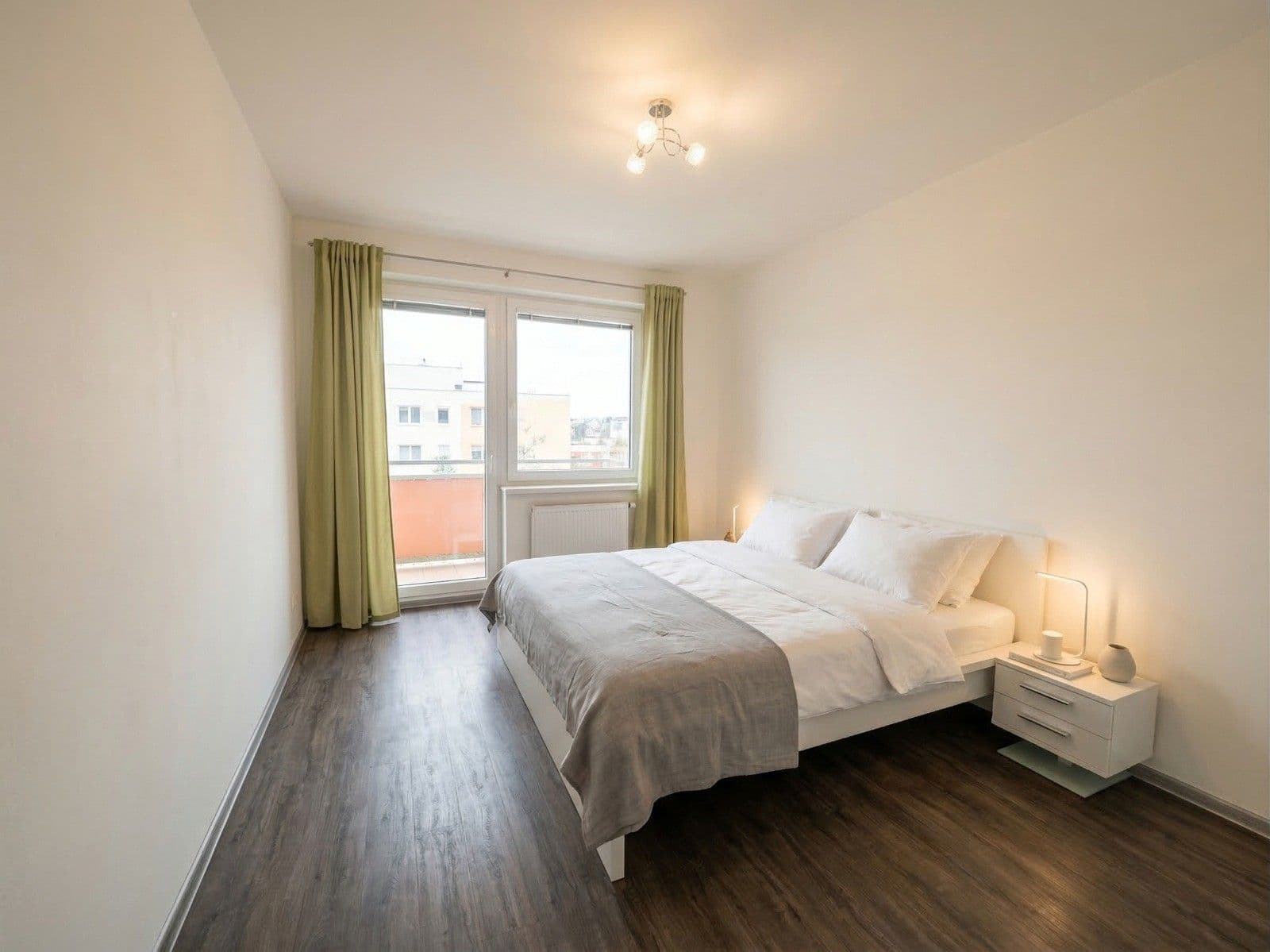 Prenájom bytu 2-izbový 54 m², Modenská, Praha, Praha Prenájom bytu 2-izbový 54 m², Modenská, Praha, Praha