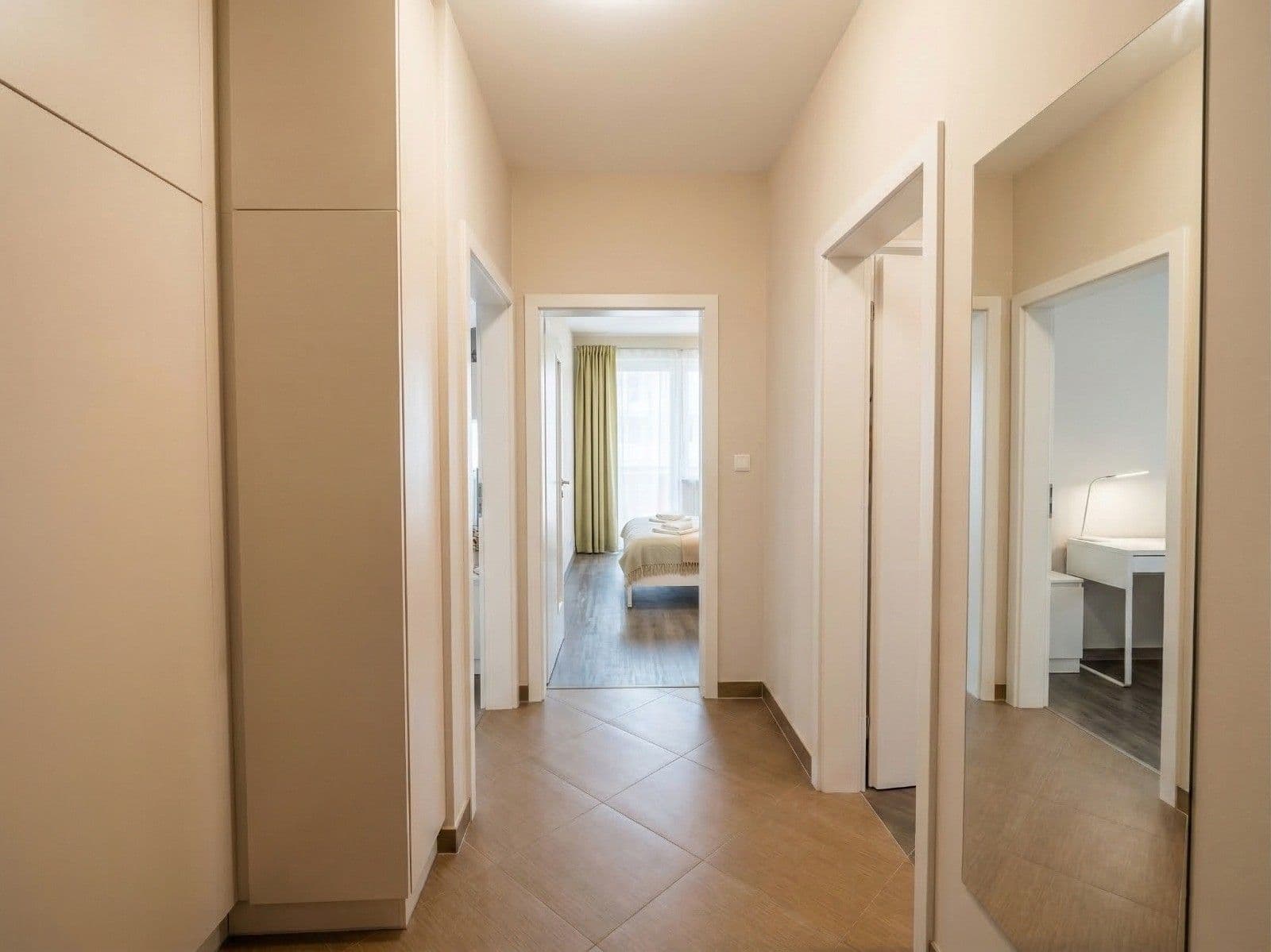 Prenájom bytu 2-izbový 54 m², Modenská, Praha, Praha Prenájom bytu 2-izbový 54 m², Modenská, Praha, Praha