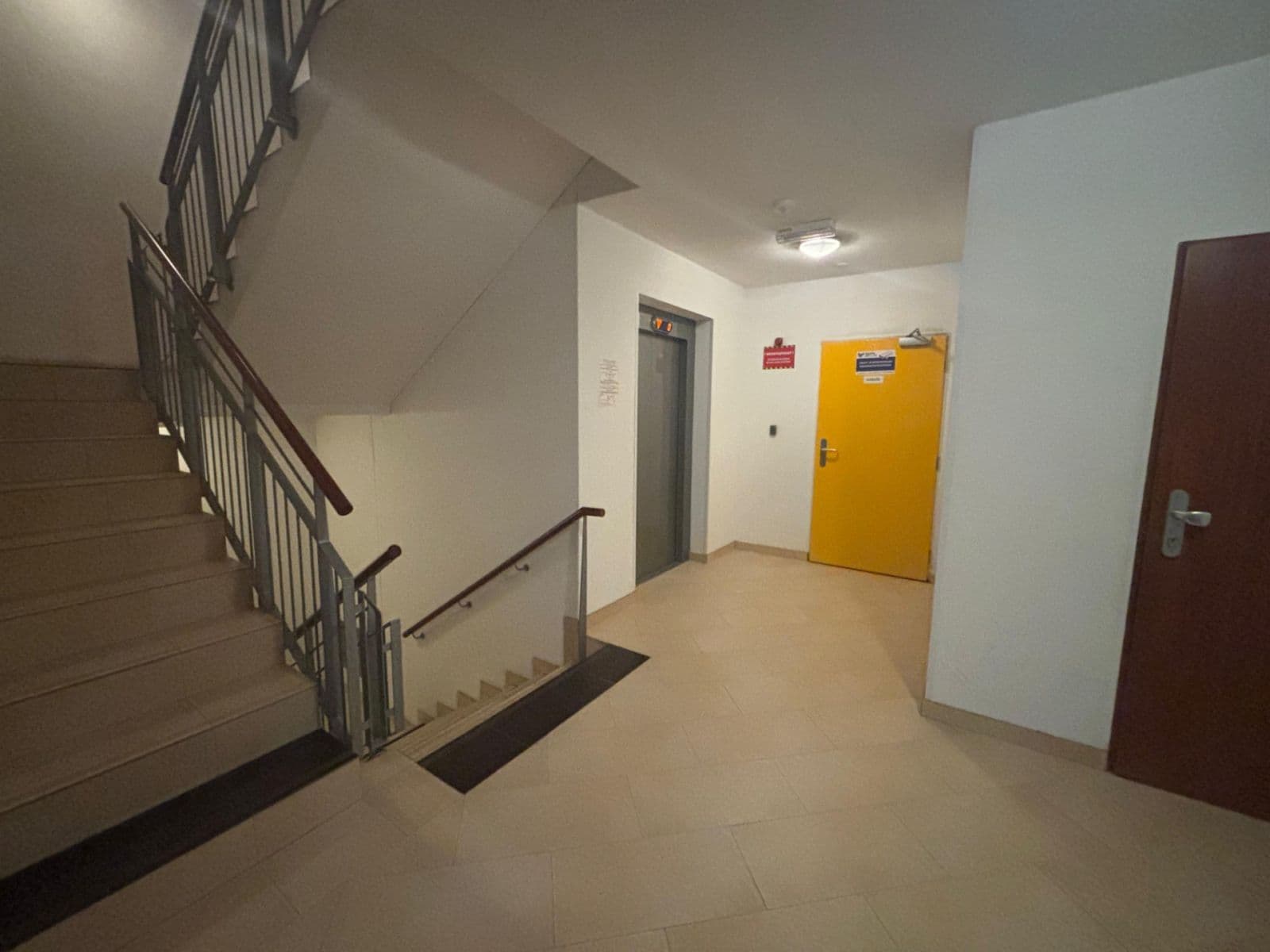 Prenájom bytu 2-izbový 54 m², Modenská, Praha, Praha Prenájom bytu 2-izbový 54 m², Modenská, Praha, Praha