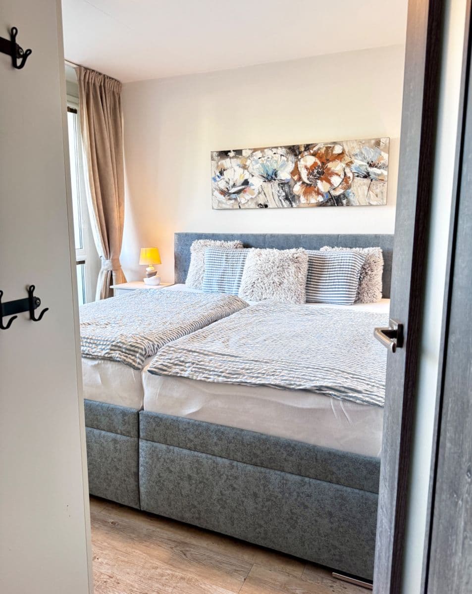 Prenájom bytu 3-izbový 75 m², Otradovická, Praha, Praha Prenájom bytu 3-izbový 75 m², Otradovická, Praha, Praha