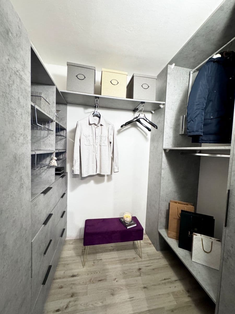 Prenájom bytu 3-izbový 75 m², Otradovická, Praha, Praha Prenájom bytu 3-izbový 75 m², Otradovická, Praha, Praha