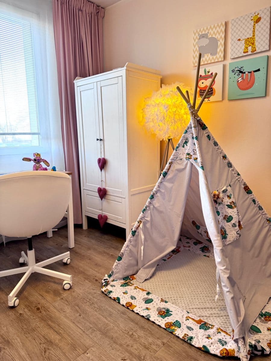 Prenájom bytu 3-izbový 75 m², Otradovická, Praha, Praha Prenájom bytu 3-izbový 75 m², Otradovická, Praha, Praha