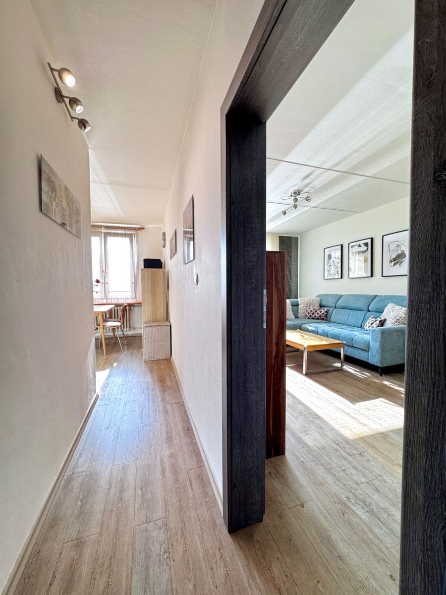 Prenájom bytu 3-izbový 75 m², Otradovická, Praha, Praha Prenájom bytu 3-izbový 75 m², Otradovická, Praha, Praha