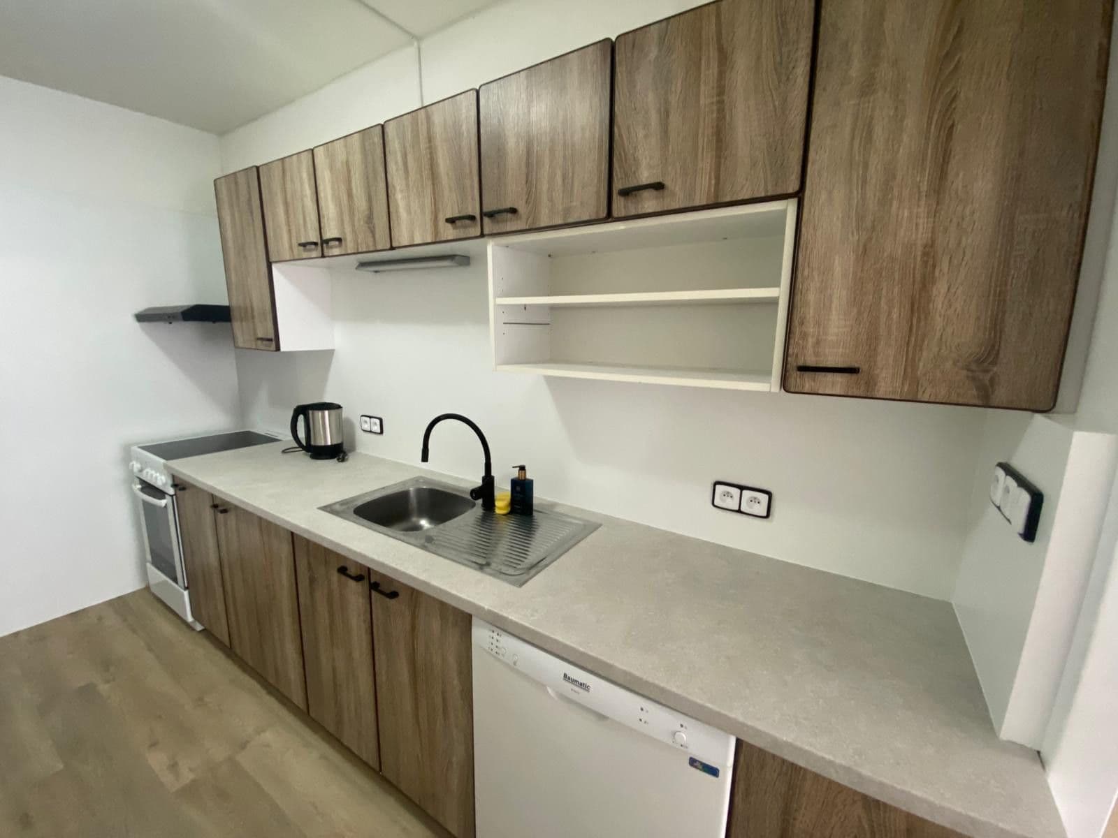 Prenájom bytu 3-izbový 65 m², Papírníkova, Praha, Praha Prenájom bytu 3-izbový 65 m², Papírníkova, Praha, Praha