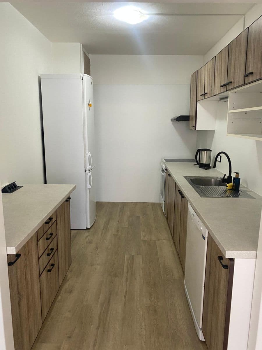 Prenájom bytu 3-izbový 65 m², Papírníkova, Praha, Praha Prenájom bytu 3-izbový 65 m², Papírníkova, Praha, Praha