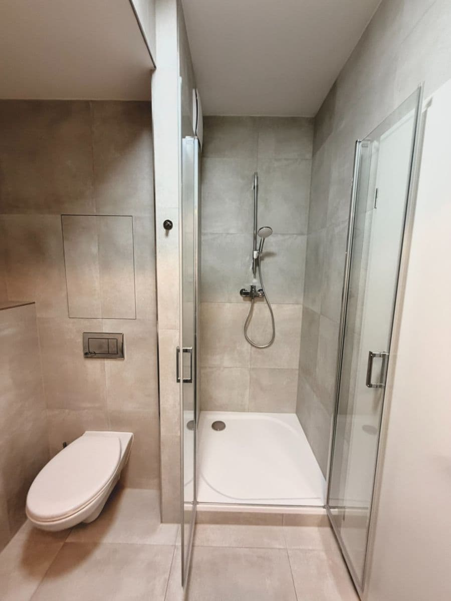 Prenájom bytu 1-izbový 38 m², Kabešova, Praha, Praha Prenájom bytu 1-izbový 38 m², Kabešova, Praha, Praha