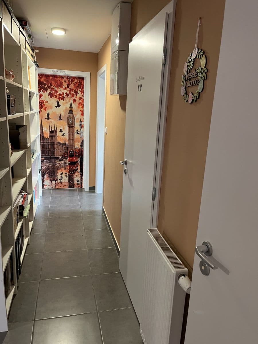 Prenájom bytu 3-izbový 80 m², Ke Kříži, Praha, Praha Prenájom bytu 3-izbový 80 m², Ke Kříži, Praha, Praha