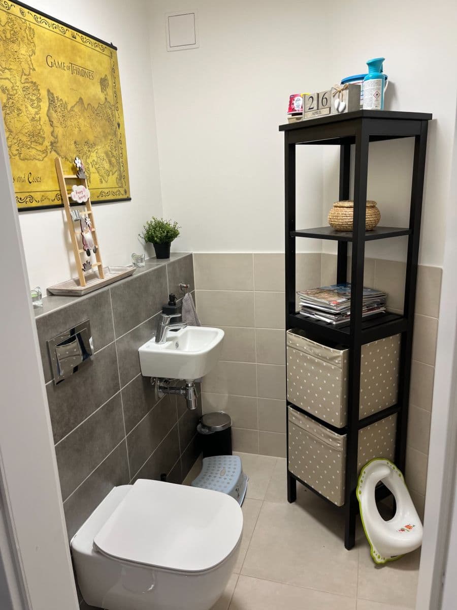 Prenájom bytu 3-izbový 80 m², Ke Kříži, Praha, Praha Prenájom bytu 3-izbový 80 m², Ke Kříži, Praha, Praha