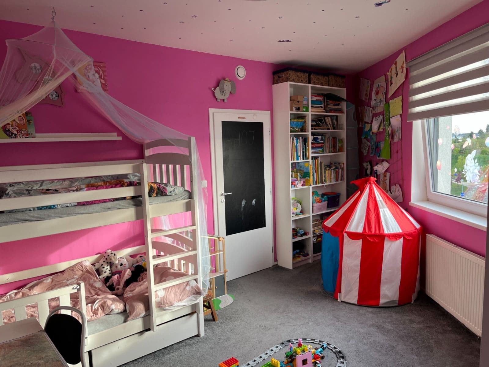 Prenájom bytu 3-izbový 80 m², Ke Kříži, Praha, Praha Prenájom bytu 3-izbový 80 m², Ke Kříži, Praha, Praha