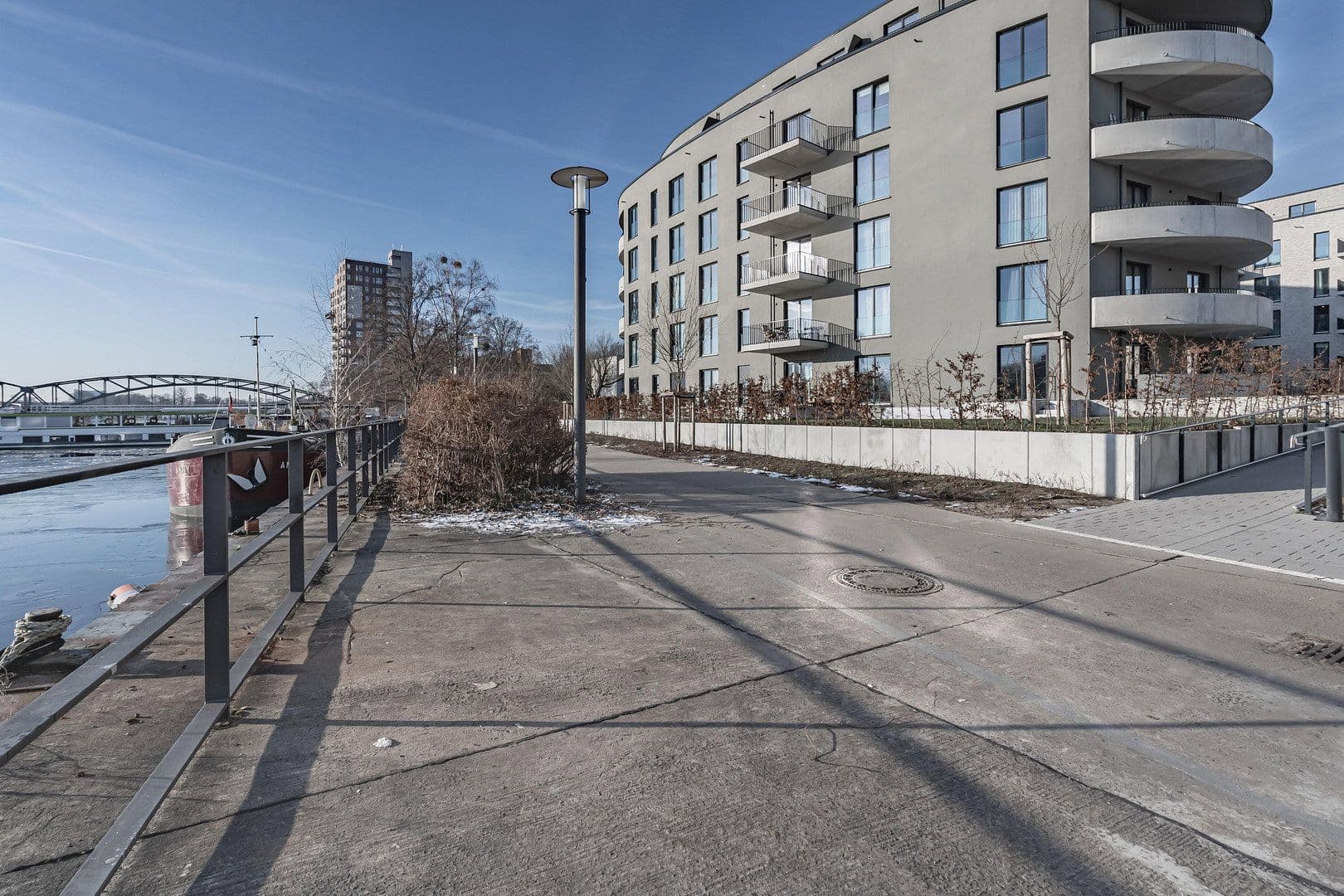 Prenájom bytu 2-izbový 67 m², Parkstr. 8, Berlin, Berlín Prenájom bytu 2-izbový 67 m², Parkstr. 8, Berlin, Berlín