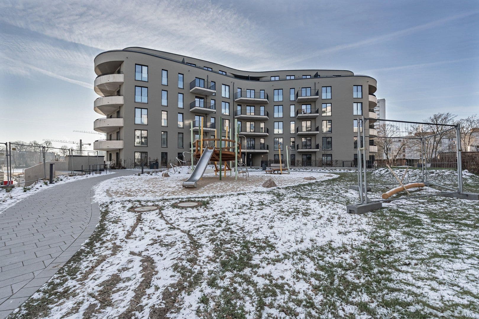 Prenájom bytu 2-izbový 67 m², Parkstr. 8, Berlin, Berlín Prenájom bytu 2-izbový 67 m², Parkstr. 8, Berlin, Berlín