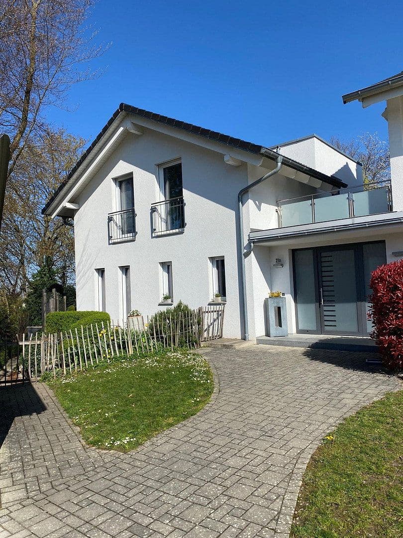 Predaj domu 140 m², pozemek 820 m², Müllheim im Markgräflerland, Bádensko-Wurttembersko Predaj domu 140 m², pozemek 820 m², Müllheim im Markgräflerland, Bádensko-Wurttembersko