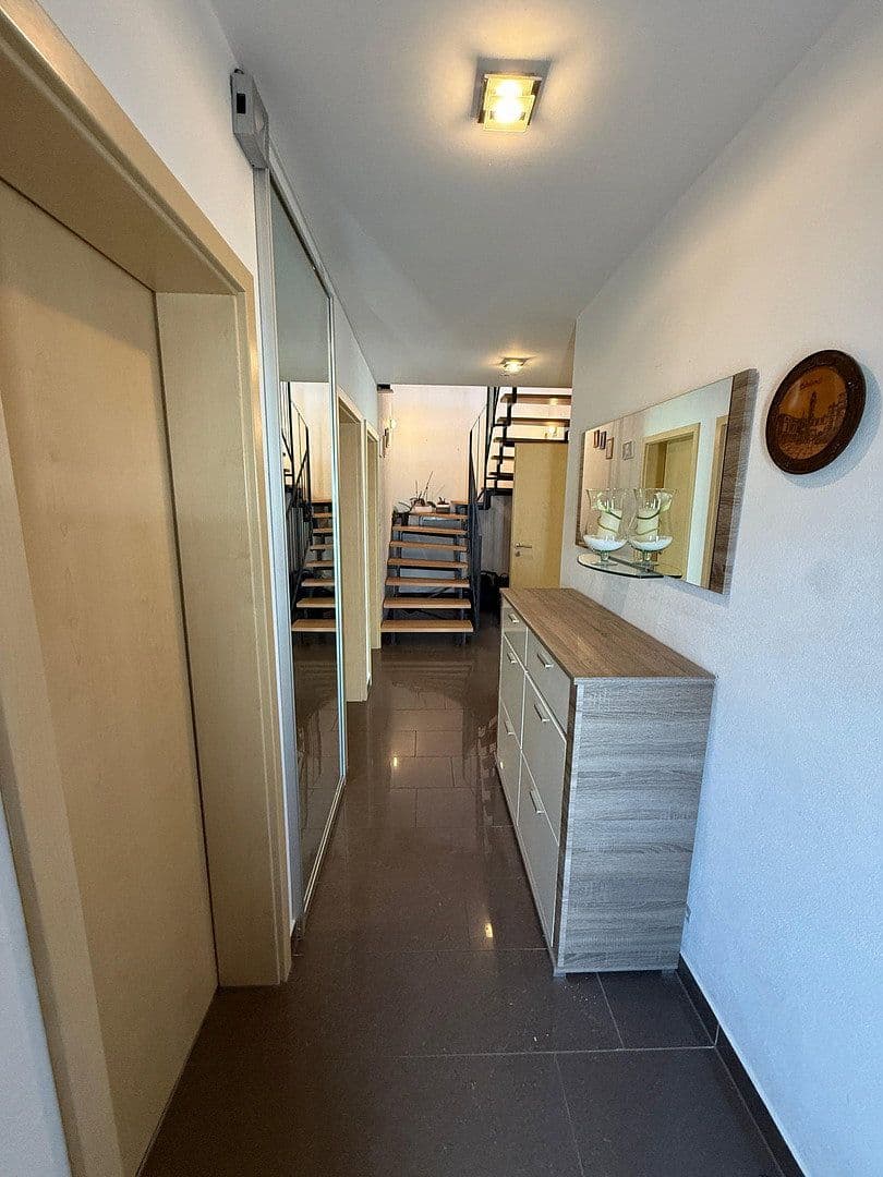 Predaj domu 176 m², pozemek 654 m², Mering, Bavorsko Predaj domu 176 m², pozemek 654 m², Mering, Bavorsko