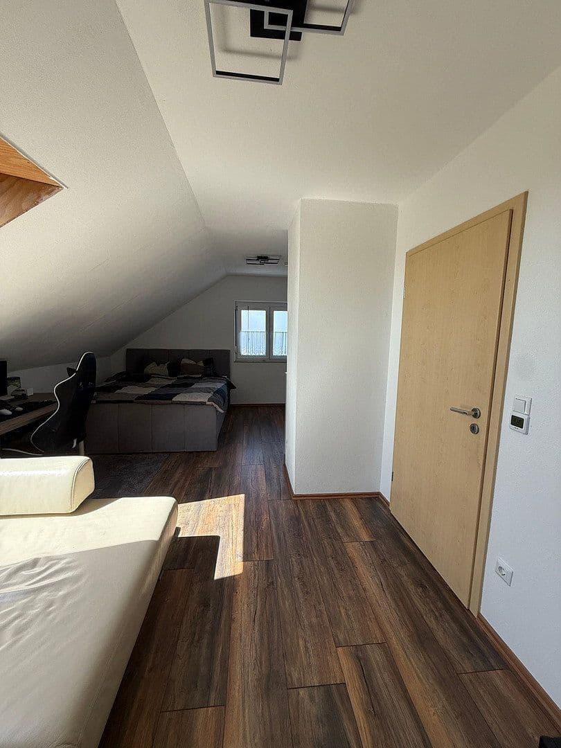 Predaj domu 176 m², pozemek 654 m², Mering, Bavorsko Predaj domu 176 m², pozemek 654 m², Mering, Bavorsko