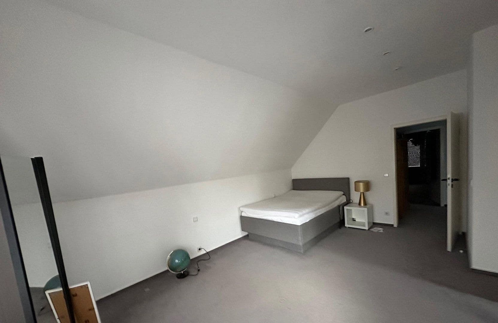 Predaj domu 173 m², pozemek 748 m², Jahnstraße 4/1, Markgröningen, Bádensko-Wurttembersko Predaj domu 173 m², pozemek 748 m², Jahnstraße 4/1, Markgröningen, Bádensko-Wurttembersko