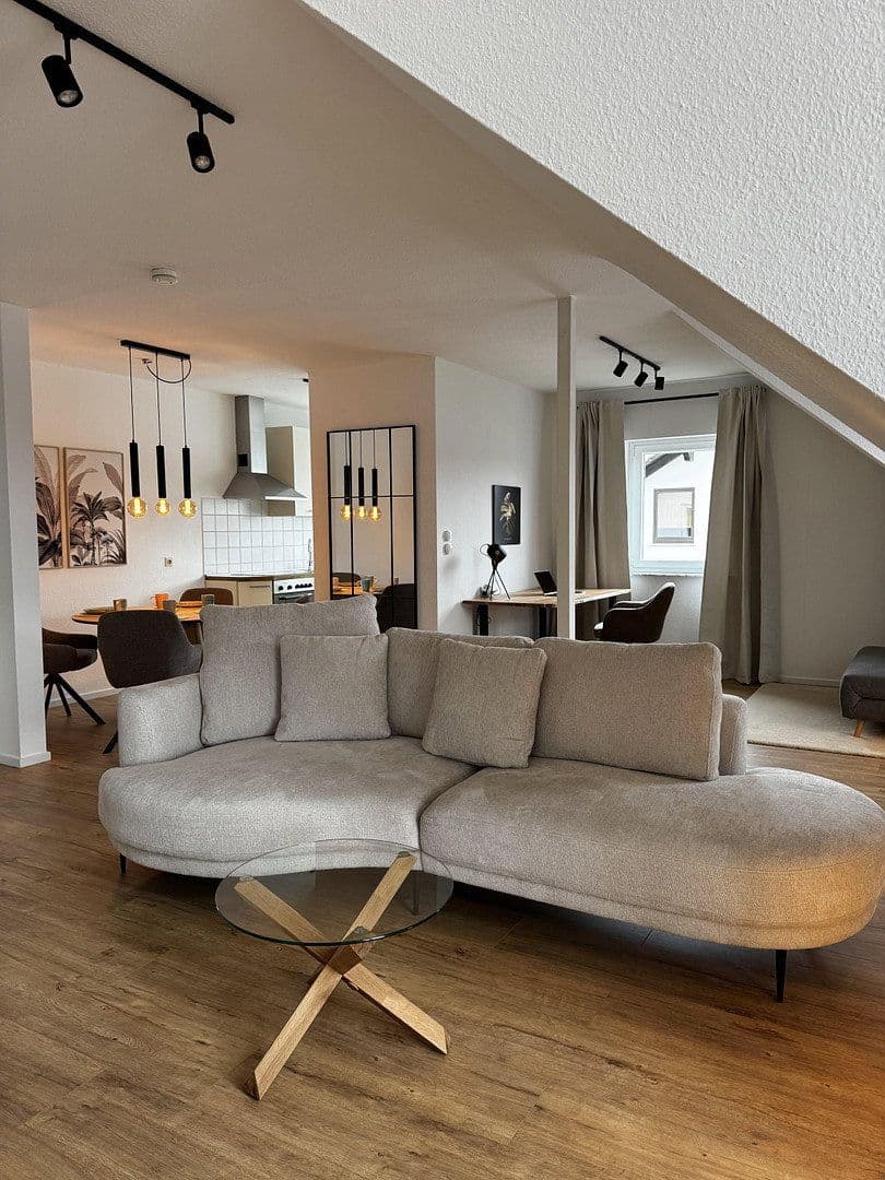 Prenájom bytu 2-izbový 67 m², Aschaffenburg, Bavorsko Prenájom bytu 2-izbový 67 m², Aschaffenburg, Bavorsko