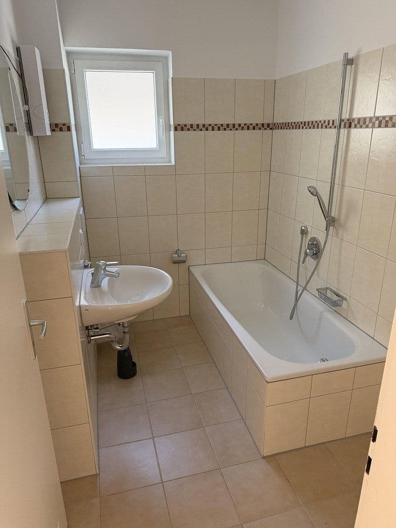 Prenájom bytu 3-izbový 70 m², D‘Estherstr.4, Vallendar, Porýnie-Falcko Prenájom bytu 3-izbový 70 m², D‘Estherstr.4, Vallendar, Porýnie-Falcko