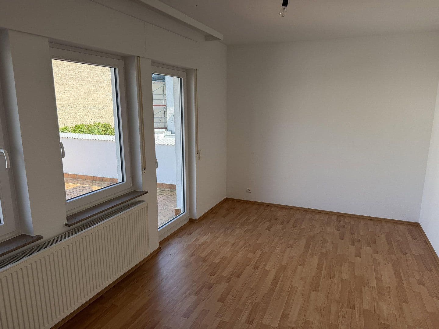 Prenájom bytu 3-izbový 70 m², D‘Estherstr.4, Vallendar, Porýnie-Falcko Prenájom bytu 3-izbový 70 m², D‘Estherstr.4, Vallendar, Porýnie-Falcko