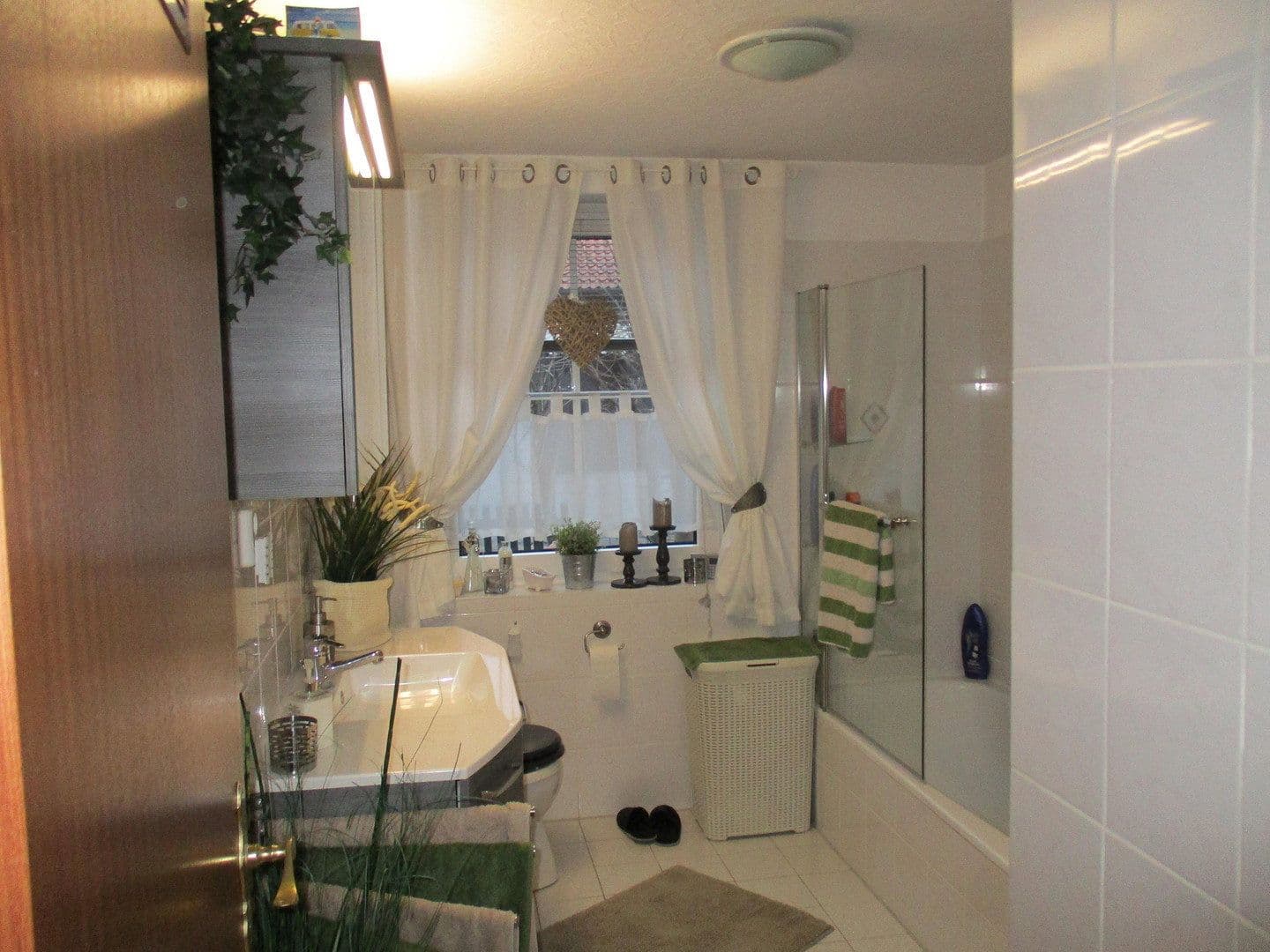 Prenájom bytu 3-izbový 108 m², Im güldnen Winkel 10, Salzgitter-Lesse, Dolné Sasko Prenájom bytu 3-izbový 108 m², Im güldnen Winkel 10, Salzgitter-Lesse, Dolné Sasko