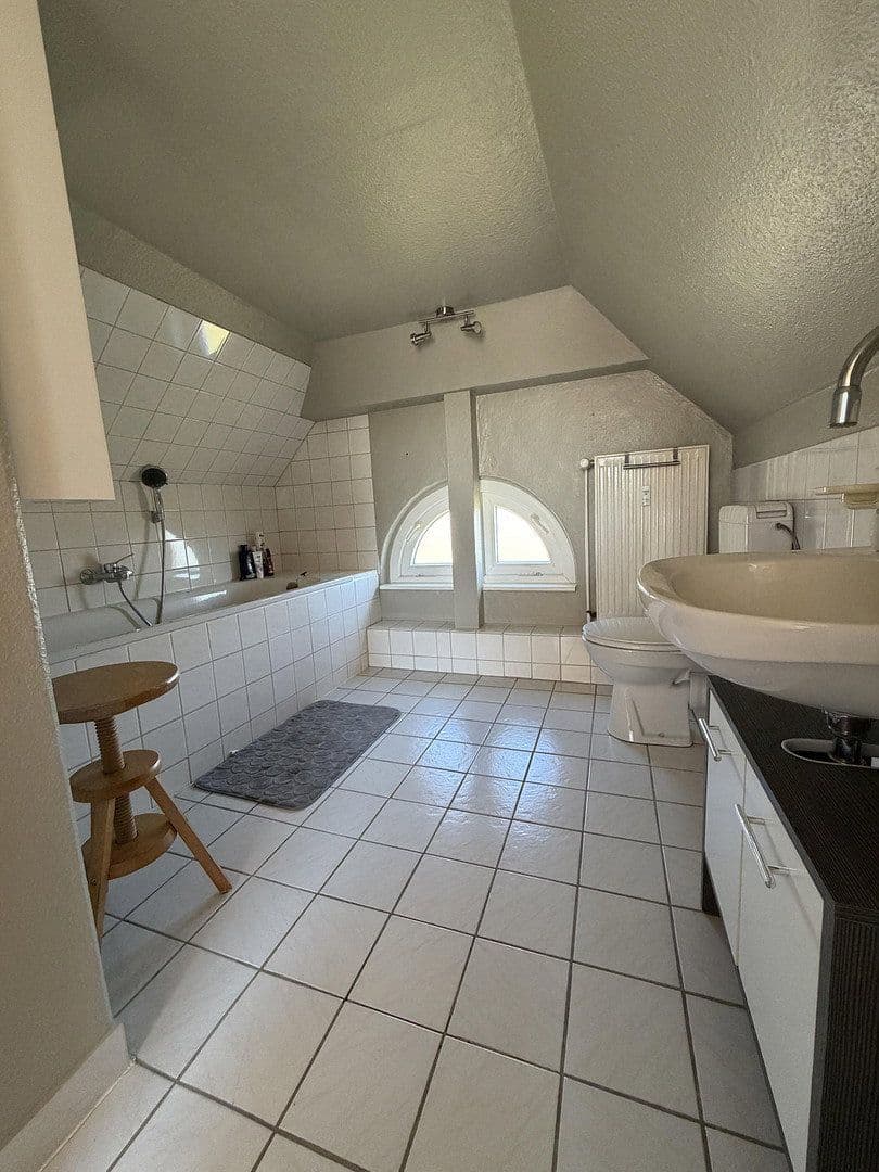 Prenájom bytu 5-izbový 160 m², Lensahn, Šlezvicko-Holštajnsko Prenájom bytu 5-izbový 160 m², Lensahn, Šlezvicko-Holštajnsko