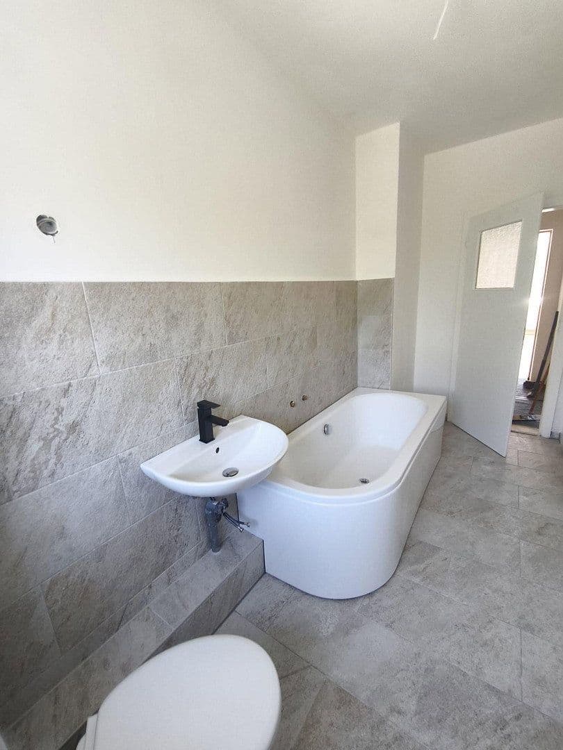 Prenájom bytu 3-izbový 65 m², Neubauernstraße 2, Wildau, Brandenbursko Prenájom bytu 3-izbový 65 m², Neubauernstraße 2, Wildau, Brandenbursko