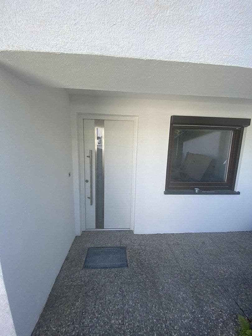 Prenájom bytu 3-izbový 103 m², Am Mühlwäldle 8, Baden-Baden, Bádensko-Wurttembersko Prenájom bytu 3-izbový 103 m², Am Mühlwäldle 8, Baden-Baden, Bádensko-Wurttembersko