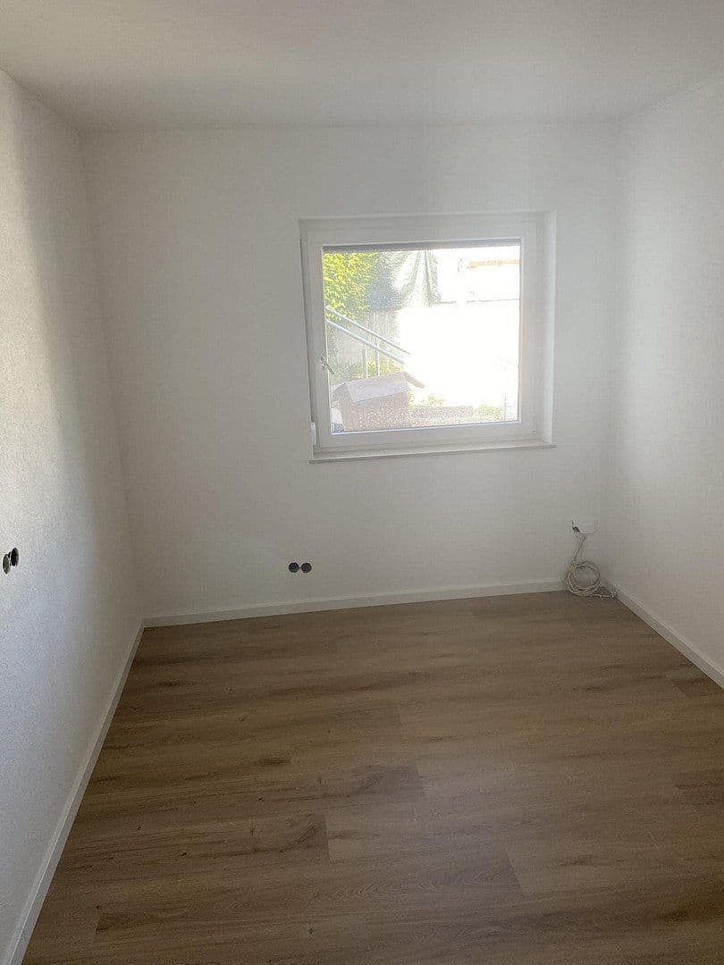 Prenájom bytu 3-izbový 103 m², Am Mühlwäldle 8, Baden-Baden, Bádensko-Wurttembersko Prenájom bytu 3-izbový 103 m², Am Mühlwäldle 8, Baden-Baden, Bádensko-Wurttembersko