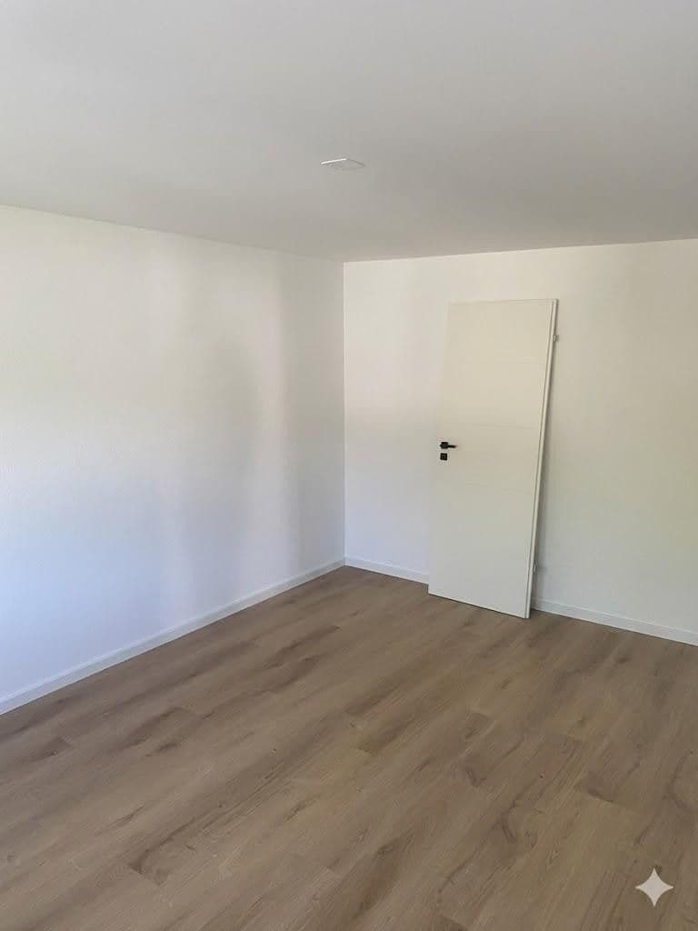 Prenájom bytu 3-izbový 103 m², Am Mühlwäldle 8, Baden-Baden, Bádensko-Wurttembersko Prenájom bytu 3-izbový 103 m², Am Mühlwäldle 8, Baden-Baden, Bádensko-Wurttembersko