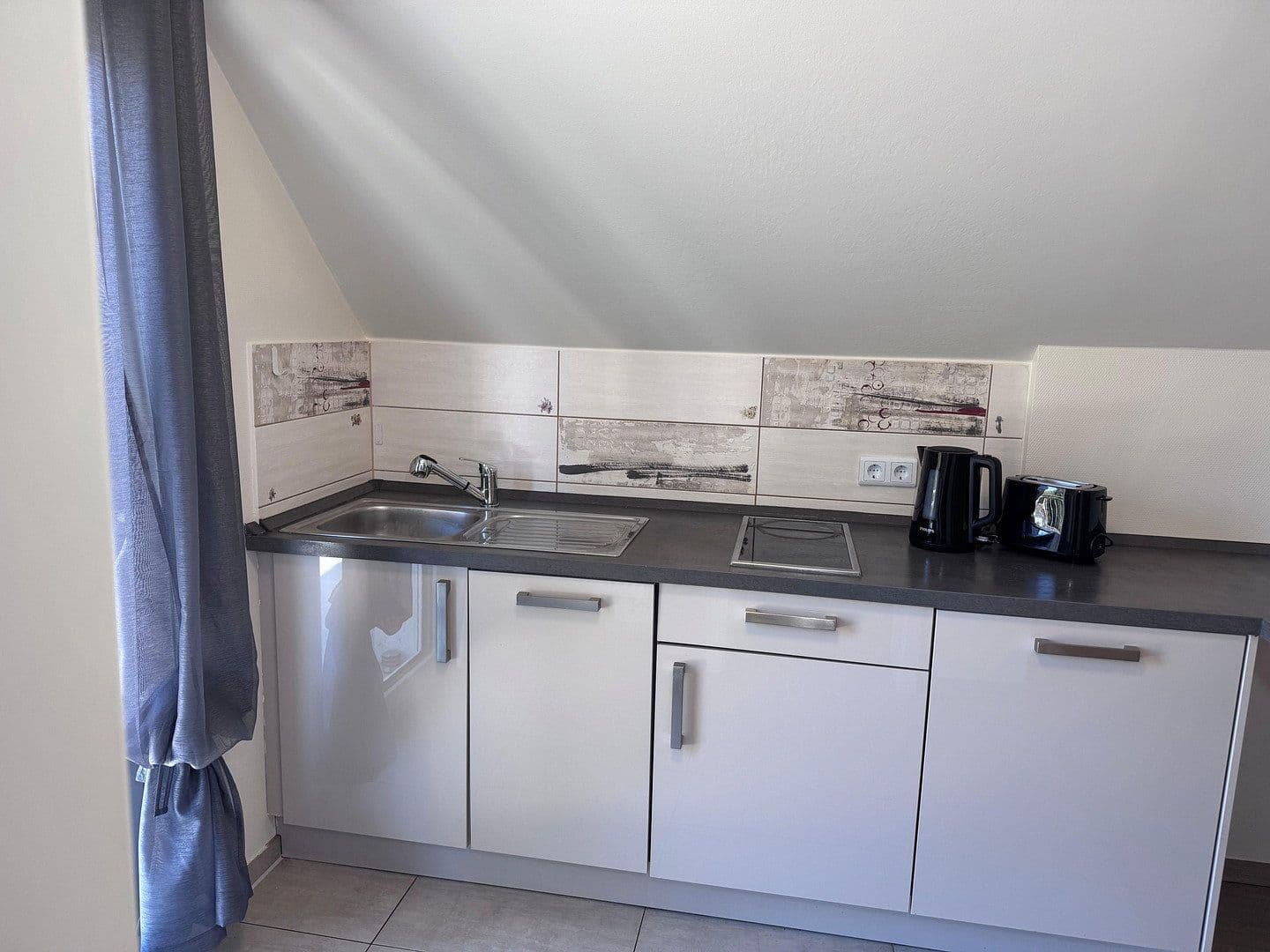 Prenájom bytu 1-izbový 30 m², Wilhelm-Kobelt-Str., Frankfurt am Main, Hesensko Prenájom bytu 1-izbový 30 m², Wilhelm-Kobelt-Str., Frankfurt am Main, Hesensko