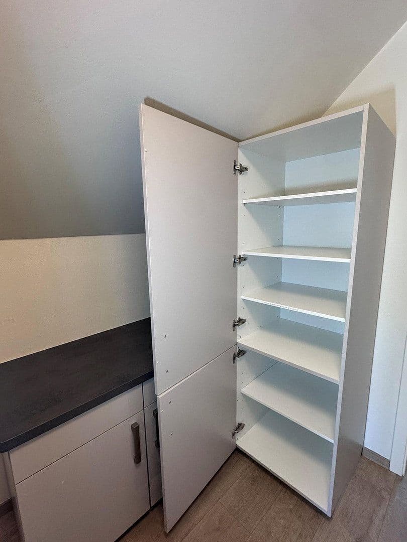 Prenájom bytu 1-izbový 30 m², Wilhelm-Kobelt-Str., Frankfurt am Main, Hesensko Prenájom bytu 1-izbový 30 m², Wilhelm-Kobelt-Str., Frankfurt am Main, Hesensko