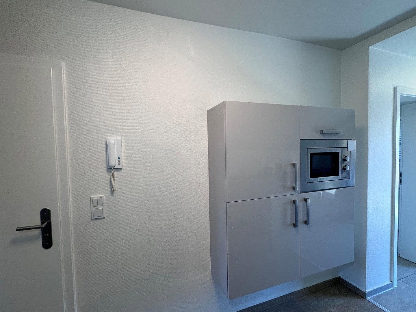 Prenájom bytu 1-izbový 30 m², Wilhelm-Kobelt-Str., Frankfurt am Main, Hesensko Prenájom bytu 1-izbový 30 m², Wilhelm-Kobelt-Str., Frankfurt am Main, Hesensko