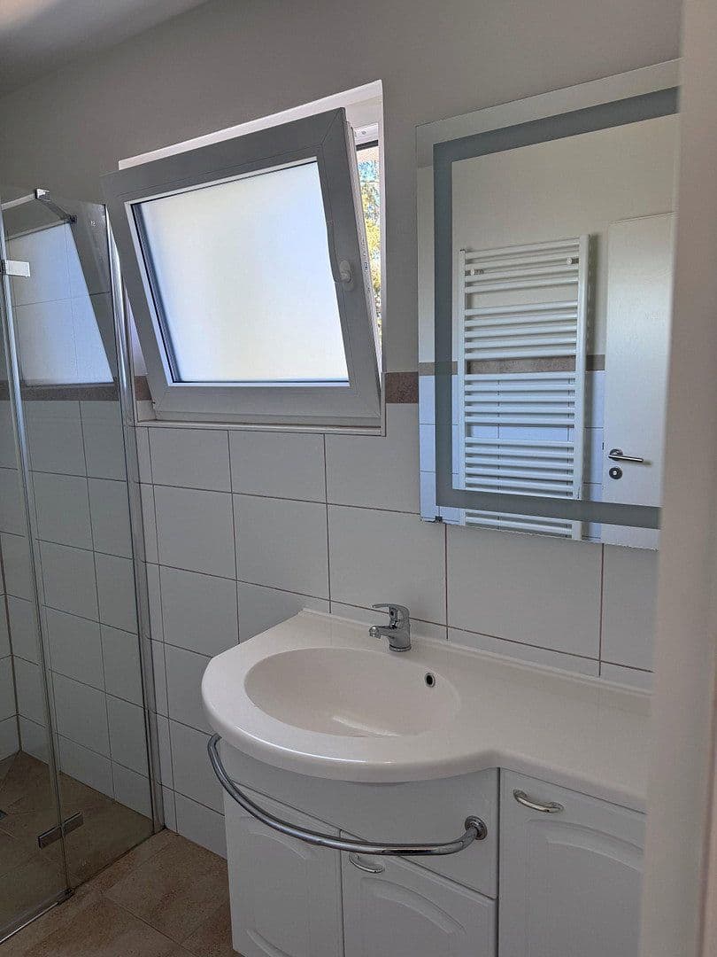 Prenájom bytu 1-izbový 30 m², Wilhelm-Kobelt-Str., Frankfurt am Main, Hesensko Prenájom bytu 1-izbový 30 m², Wilhelm-Kobelt-Str., Frankfurt am Main, Hesensko