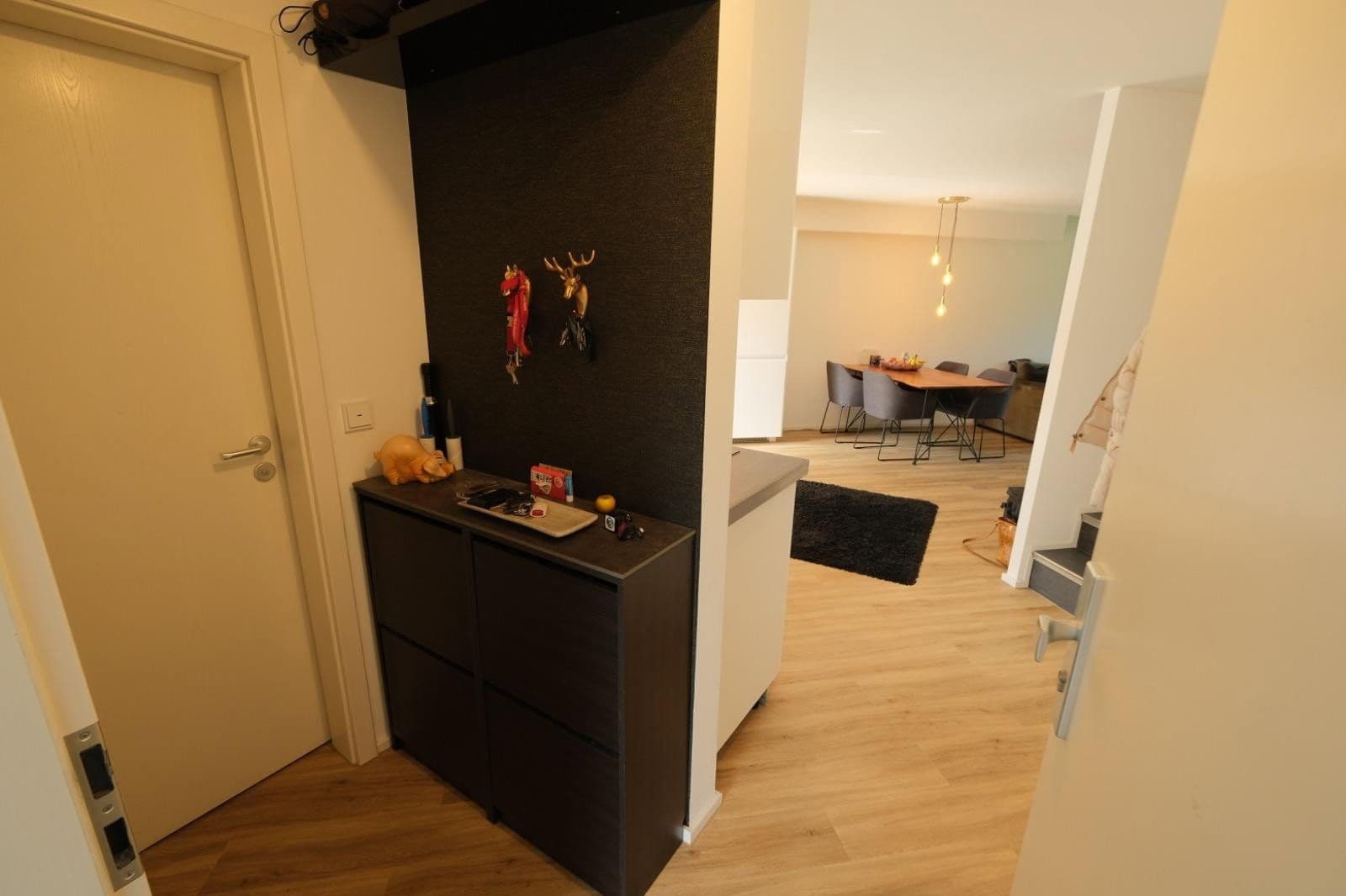 Prenájom bytu 3-izbový 76 m², Köln, Severné Porýnie - Westfálsko Prenájom bytu 3-izbový 76 m², Köln, Severné Porýnie - Westfálsko