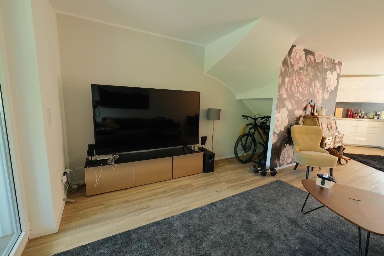 Prenájom bytu 3-izbový 76 m², Köln, Severné Porýnie - Westfálsko Prenájom bytu 3-izbový 76 m², Köln, Severné Porýnie - Westfálsko