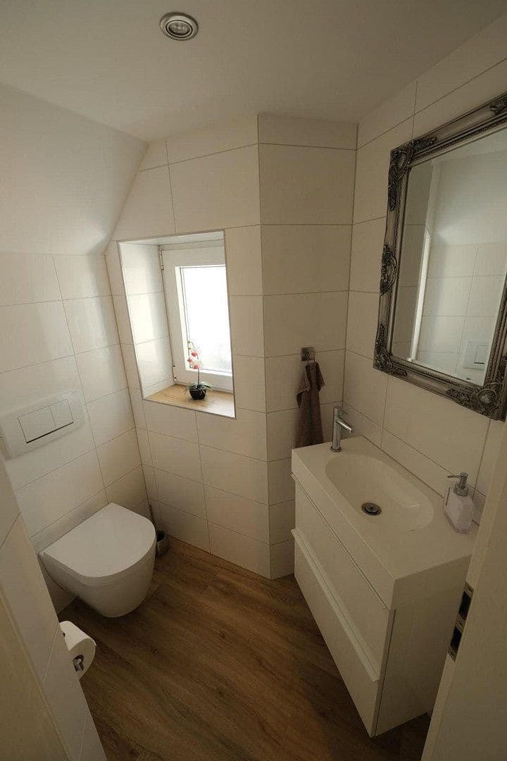 Prenájom bytu 3-izbový 76 m², Köln, Severné Porýnie - Westfálsko Prenájom bytu 3-izbový 76 m², Köln, Severné Porýnie - Westfálsko