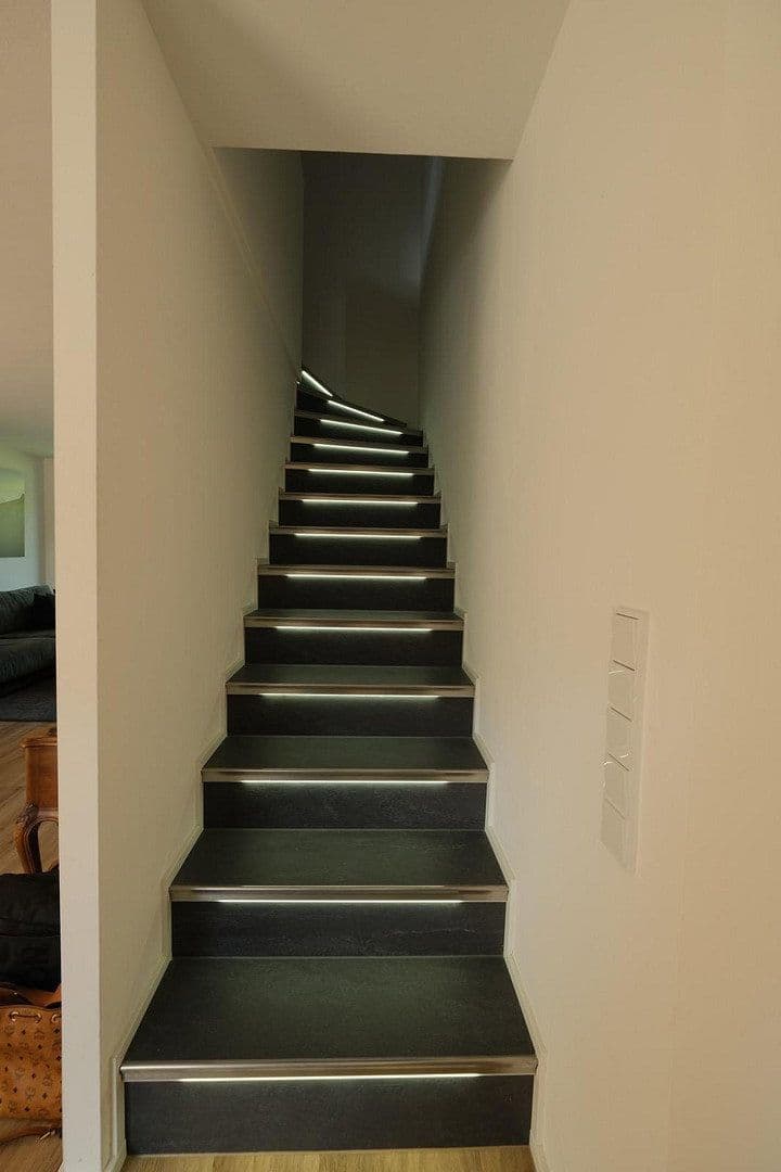 Prenájom bytu 3-izbový 76 m², Köln, Severné Porýnie - Westfálsko Prenájom bytu 3-izbový 76 m², Köln, Severné Porýnie - Westfálsko