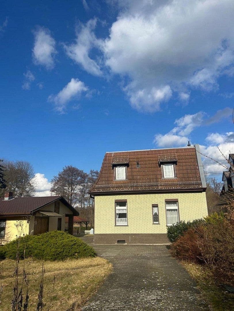 Prenájom domu 130 m², pozemek 100 m², Altlandsberger Chaussee 90, Petershagen/Eggersdorf, Brandenbursko Prenájom domu 130 m², pozemek 100 m², Altlandsberger Chaussee 90, Petershagen/Eggersdorf, Brandenbursko