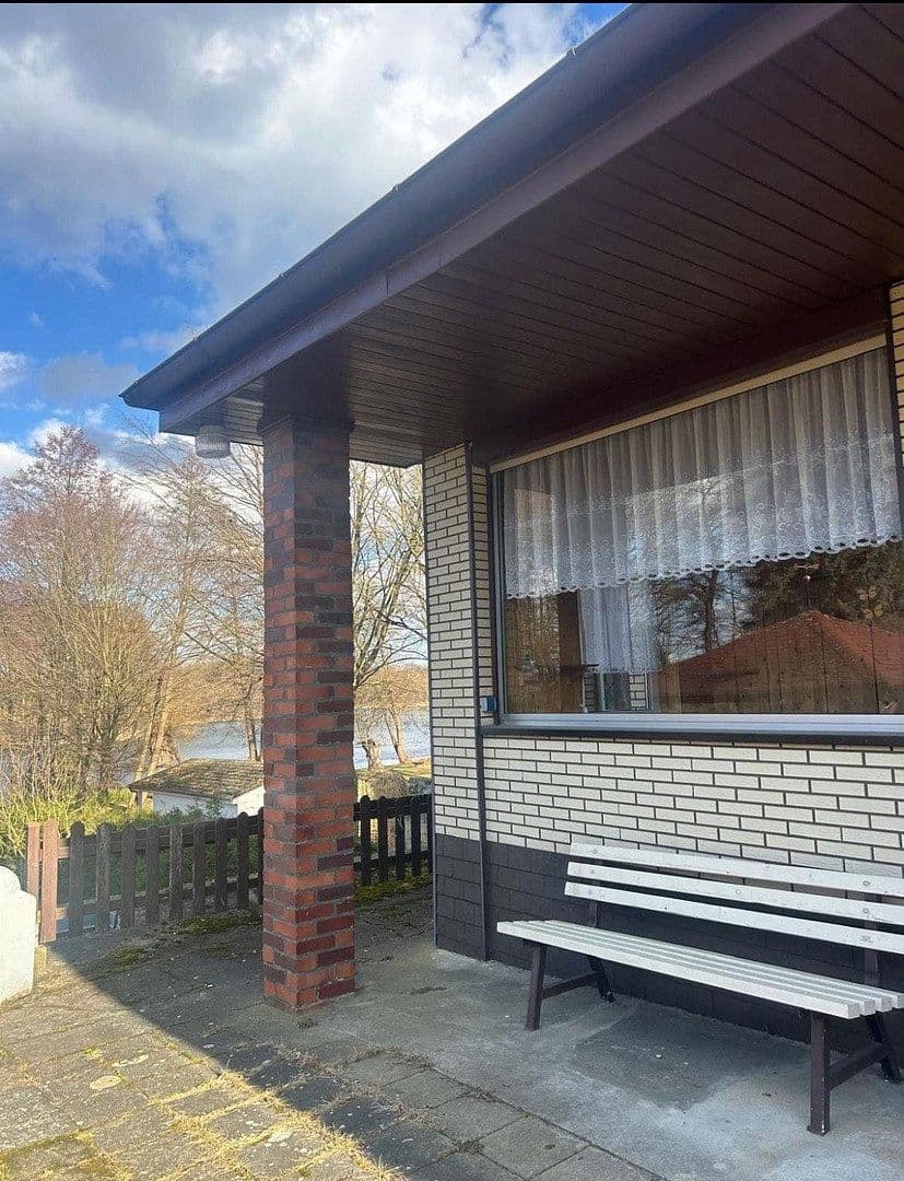 Prenájom domu 130 m², pozemek 100 m², Altlandsberger Chaussee 90, Petershagen/Eggersdorf, Brandenbursko Prenájom domu 130 m², pozemek 100 m², Altlandsberger Chaussee 90, Petershagen/Eggersdorf, Brandenbursko