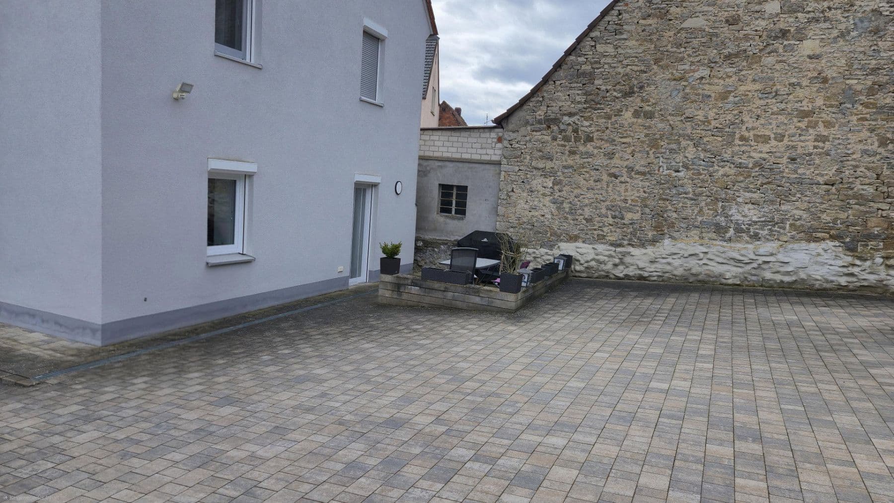 Predaj domu 335 m², pozemek 667 m², Rimpar, Bavorsko Predaj domu 335 m², pozemek 667 m², Rimpar, Bavorsko