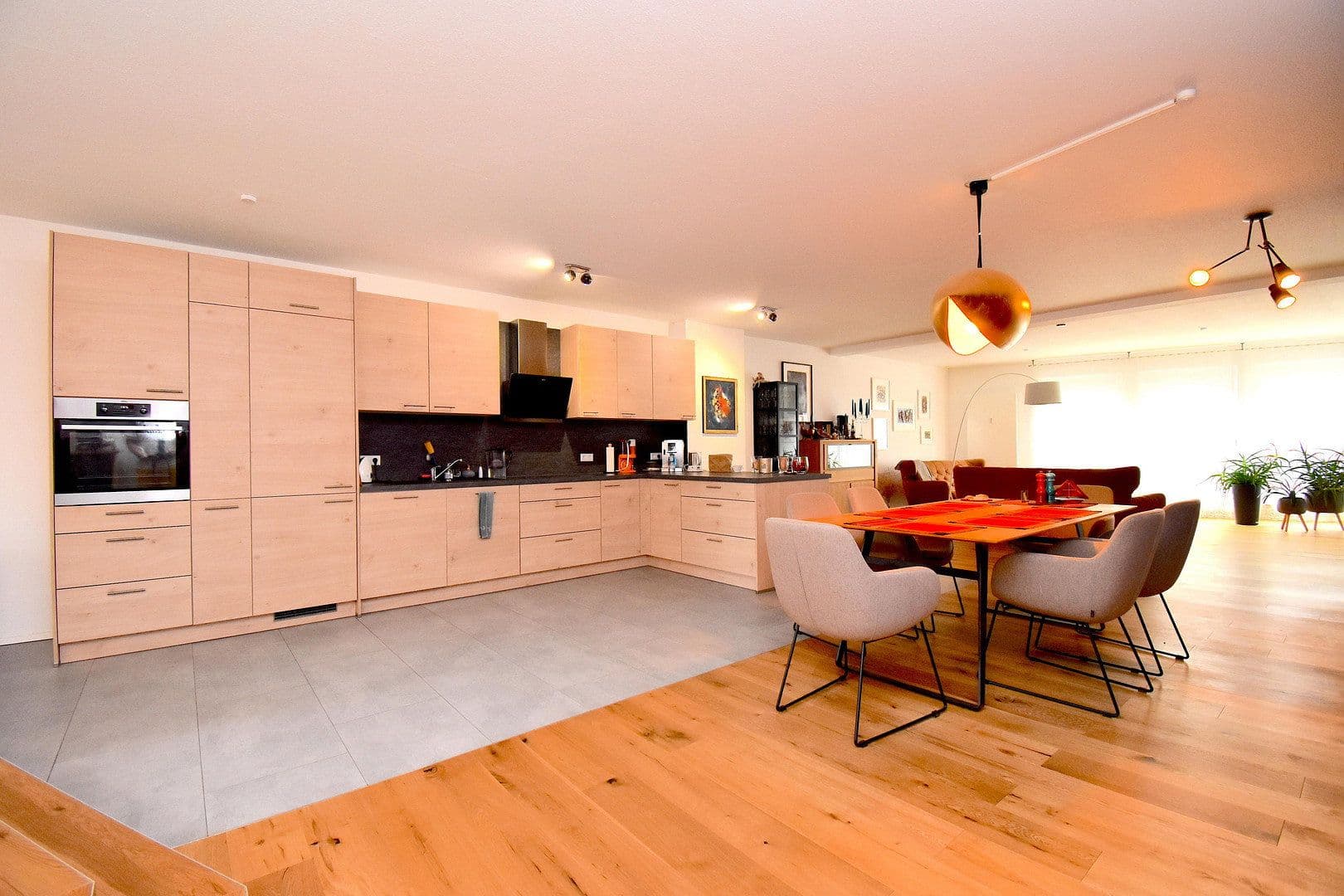 Prenájom bytu 3-izbový 164 m², Stuttgarter Straße 23, Weil der Stadt, Bádensko-Wurttembersko Prenájom bytu 3-izbový 164 m², Stuttgarter Straße 23, Weil der Stadt, Bádensko-Wurttembersko