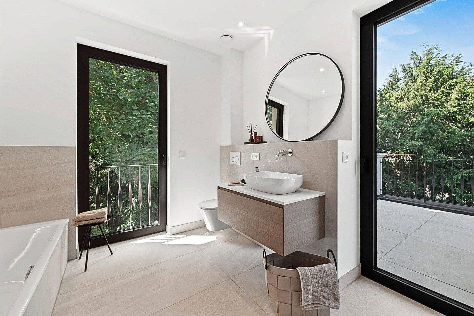 Predaj domu 243 m², pozemek 276 m², Sembdnerstraße 8, Germering, Bavorsko Predaj domu 243 m², pozemek 276 m², Sembdnerstraße 8, Germering, Bavorsko