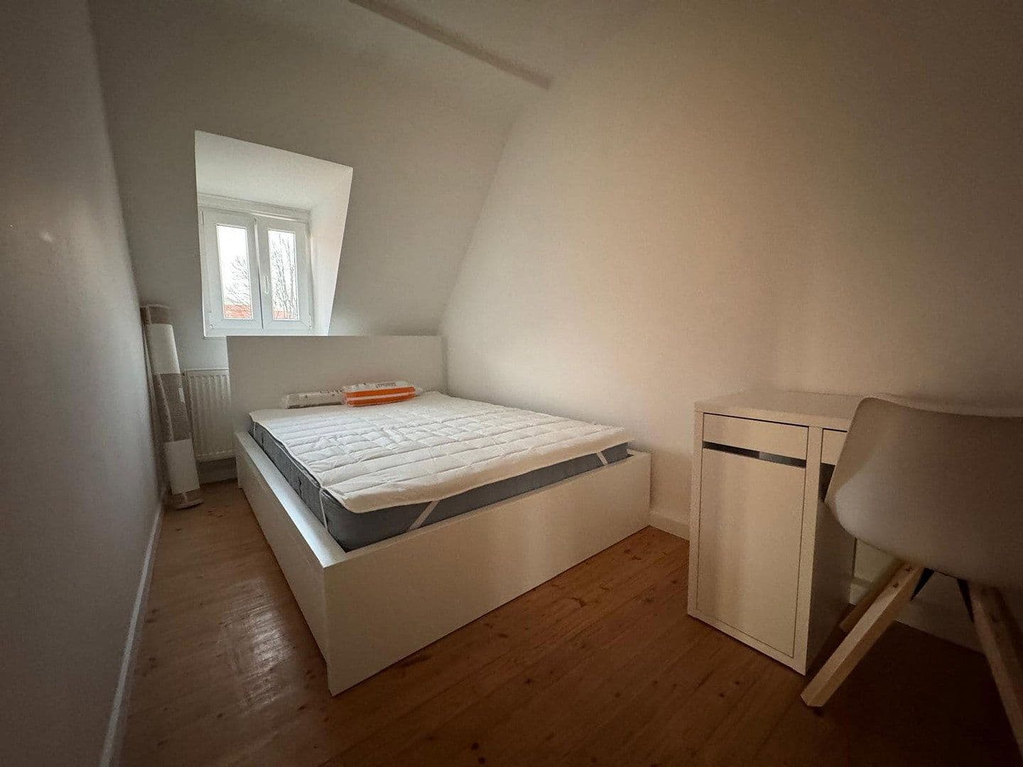 Prenájom bytu 14 m², Kirschgartenstraße 22, Nürnberg, Bavorsko Prenájom bytu 14 m², Kirschgartenstraße 22, Nürnberg, Bavorsko