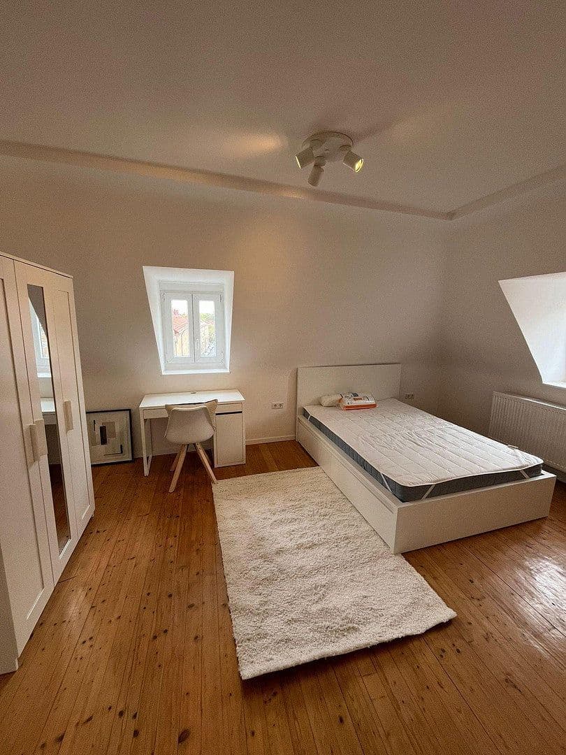 Prenájom bytu 14 m², Kirschgartenstraße 22, Nürnberg, Bavorsko Prenájom bytu 14 m², Kirschgartenstraße 22, Nürnberg, Bavorsko